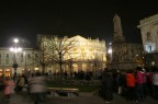 Immagine scatta il 6 gennaio, In un primo momento mi pareva troppo luminoso l'edificio del teatro ma forse, se  il tempio della musica  giusto che la luce sia abbagliante.....