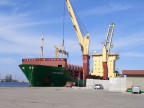 nave merci a porto torres
