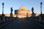Una mattina andando in ufficio ho colto l'attimo in cui l'ombra ed il sole tagliavano in due l'immagine