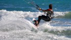 Tagliando l'onda