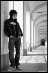 Che guardi?
