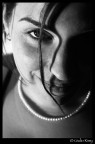 < Subject >
la Ele

< Place >
the black white studio

< Time >
prima di partire per la spagna. 

< Story >
alla ricerca di catturare la luce. di controllarla.  un mondo di luce. e di ombra.