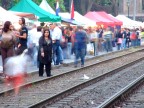 un esperimento per fotografare il movimento; l'immagine non  modificata anche se mi piacerebbe correggerne alcune tonalit ; prima  o poi scopro come (uso paintshop pro XI) , e' gia' stato difficile ottenere questo effetto viste le condizioni di luce, luogo etc etc. Ovviamente ho usato un treppiedi che non lascio mai a casa.