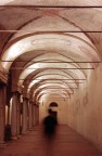 Di notte sotto i portici interni di Palazzo Ducale a Mantova.
Mi piaceva molto la luce ambiente e ho voluto dargli un ulteriore alone di mistero....

Suggerimenti e critiche sempre ben accetti
