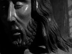 un po' sottoesposta anche questa? (e forse anche con un mosso leggero leggero) mi piaceva l'idea di esaltare la drammaticita' del soggetto con un forte contrasto di luci e ombre, ma forse di luce ne e' venuta poca..

Commenti e CRITICHE sempre molto graditi ;)