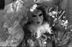 Al bianco e nero non rinuncio neanche nel mondo colorato del carnevale!!!

ACROSS 100
Pentax MX 135/3.5