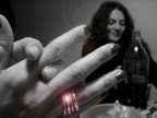 ...mi lascia interdetta il riflesso che ho messo sull'anello....boh