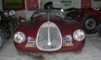 Questa  la Prima Ferrari costruita da Enzo Ferrari.
Si trova in un museo privato in provincia di Modena.
Foto fatta 3 anni fa con una digitale piccolina.
Ma mi riservo in futuro di tornare e fare meglio.