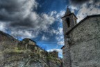 Chiesa dal ponte di Loreto (IM) HDR