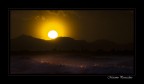 Onde nel tramonto