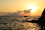difficile decidere quale foto inserire quando si sono scattate decine di immagini in giorni diversi e ogni tramonto ha le sue sfumature e il suoi colori, tutti ammalianti, tutti ipnotici.