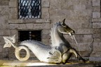 Una fontana presente a Piazza Arringo di Ascoli Piceno