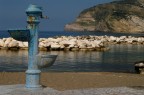 Ischia Ponte NA. Minolta Dynax 5D, esposizione a priorit di diaframma 1/50, F32, ISO400 con antivibrazione; bilanciamento del bianco manuale a cielo coperto; lunghezza focale 50 (75)