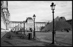 Entrata del Louvre, Parigi, aprile 2001