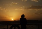 Dopo aver visitato luoghi bellissimi, spiagge da favola,e dopo aver passato notti sveglio in riva al mare ad ammirare le stelle, ad ascoltare il sussurrare del mare,  ecco che tutt'a un tratto...sono finite le ferie... si torna alla vita frenetica di tutti i giorni...