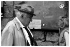 Le persone, oggi troppo spesso, continuano ad ignorarsi continuando a peggiorare i mali del mondo!
Sarebbe auspicabile ricominciare a dialogare sempre di pi!