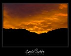 A causa della particolare situazione meteo dovuta a temporali e forte vento si sono create delle situazioni al tramonto veramente spettacolari