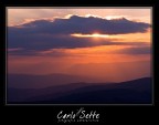 A causa della particolare situazione meteo dovuta a temporali e forte vento si sono create delle situazioni al tramonto veramente spettacolari