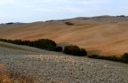 Tra Volterra e La Sterza. Lumix FZ50, f4.5, 1/250, ISO 100, lungh. foc. circa 66 mm equiv.; ore 18.07 del 16 sett. 07