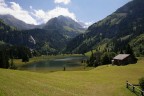 Panoramica del lauenensee

Dati di scatto:

EOS 5D + 24-70 f2.8 L a 24mm
TV 1/80
AV f13
ISO 100