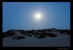 La seguente foto non  stata assolutamente elaborata in Pw, solo convertita da Nef a Jpg e ridotta.
scattata alle ore 11.30 p.m .. la luce lunare rende l'atmosfera cos " marziana"