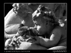 Piazza Navona, un bambino di pietra giocava con un piccione...

criticatemi pure gente, aspetto con ansia! :)