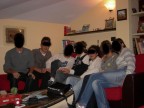 Sono un ragazzo, ma la fotografia, soprattutto digitale, la "mastico bene" e ho anche un discreto numero di foto alle mie spalle, ma non avevo mai visto una cosa simile. Chi sa spiegarmi questo fenomeno? La foto  stata scattata con una Nikon Coolpix P2. I volti sono stati oscurati per ovvie questioni di privacy, ma la foto non  stata manipolata in nessun modo.