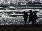 Sorelle al mare