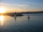 barche a vela e faro