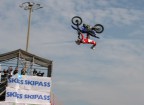 Non sono sicuro del nome del trick ... Foto scattata la domenica della fiera skipass di modena durante appunto l'esibizione del Fiat freestyle team
Canon EOS 20D
1/200sec
F14
ISO 100
50mm

Consigli/suggerimenti/critiche ovviamente bene accetti :)