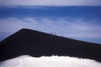 Siamo sull'Etna, a quota 3000. Dopo questo scatto la EOS 33 si  bloccata. Penso per l'aria troppo secca, visto che dopo ha ripreso a funzionare.
