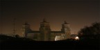 Il castello di Ferrara ripreso di notte, dal balcone di casa mia. Difficile da rendere, il castello non  illuminato all'ora in cui la foto  stata scattata.