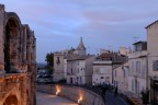 A settembre ultimi giorni de les rencontre de Arles.
200 ISO 1/8 f4 31mm (28-70 f 2,8) macchina appoggiata alla ringhiera di un terrazzino.