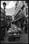 Il mercato alimentare di catania si svolge in una parte antica e per certi versi ancora poco rivalutata della citt: "la pecheria". Posta alle spalle della centralissima piazza Duomo  una delle facce pi pittoresche di Catania.