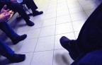 O la coda agli sportelli o l'attesa in ospedale, o la coda per il parcheggio. Boh meglio piantarla qui.
Kodak P880 F 2,8 iso 400 scatto 1/10. focale 70mm