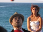 Leggermente fuori fuoco,c' un elemento di disturbo in basso a sinistra e la pallina sarebbe stato meglio prenderla tutta,per mi piace tanto questo scatto (con il tempo e l'esercizio spero di riconoscere in fase di scatto questi errori)