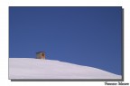 Casetta sulla neve