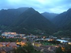 una strana luce