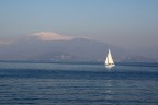 Una vista del lago di Garda e del Monte Baldo da Desenzano

Canon 30D
Sigma 28-70 F2.8 EX Aspherical

Tempo di scatto 1/500
F/8
70mm
ISO 100