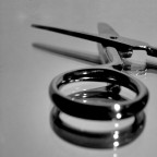 Bene... eccoci di nuovo qui...
Ho trascurato un po' il forum, un bel po'... ma ora ci sono ancora...

Mi aspetto, come sempre, suggerimenti e quant'altro per le mie nuove foto...


Grazie in anticipo =)