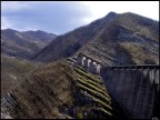MURO TRA  LE MONTAGNE...