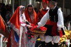 foto scattata il 1 maggio durante la sagra di sant'efisio qu preparano sa ramadura per il passaggio del santo...........