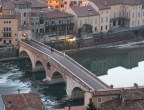 veduta di ponte pietra