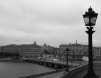 PIOVE SUI LAMPIONI
