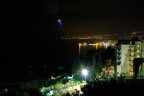 doveva essere una semplice foto che immortalasse la bella visuale dal terrazzino di Taormina, almeno cosi' sembrava dal mirino della mia Canon 40D, e rivedendo la sul display mi ritrovo quetsa sorpresa....
