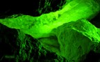C' una luce strana fra le rocce.... e parte la sigla di X F