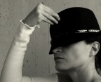 dunque  un tentativo....ma so gi che ci devo riprovare
solo vorrei avere pareri sul taglio, il viraggio e altri suggerimenti ancora che potrebbero essermi d'aiuto