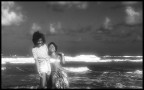 Una spiaggia di Salvador Bahia, due ragazze che avevo conosciuto la mattina, adesso una  sposata con un amico mio...