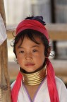una bambina thailandese appartenente alla trib delle cosiddette donne giraffa. La tradizione vuole che gli anelli al collo siano destinati alle sole bambine nate nei mercoled (se ricordo bene) di luna piena, monili che venivano applicati anche a polsi e caviglie per difendersi da attacchi di animali predatori.

critiche e commenti ben accetti, soprattutto le critiche :-)