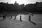 Prime prove di B&W dalla splendida piazza del Campo.
Commenti e critiche sempre ben accette
